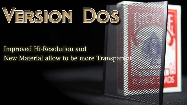 le wow vide est debout contre un jeu de carte de WOW 3 Face-DOWN Masuda - Version Dos.