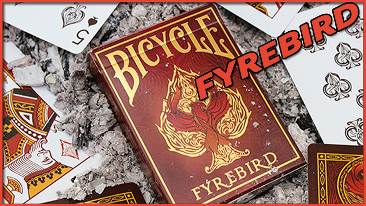 cinq de pique avec le l'étui du jeu Bicycle Fyrebird