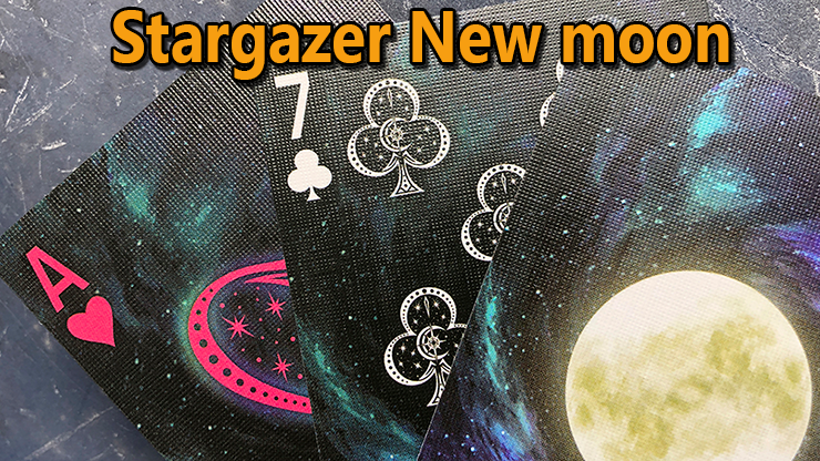 gros plan sur la texture de la carte du Jeu Bicycle Stargazer New Moon.
